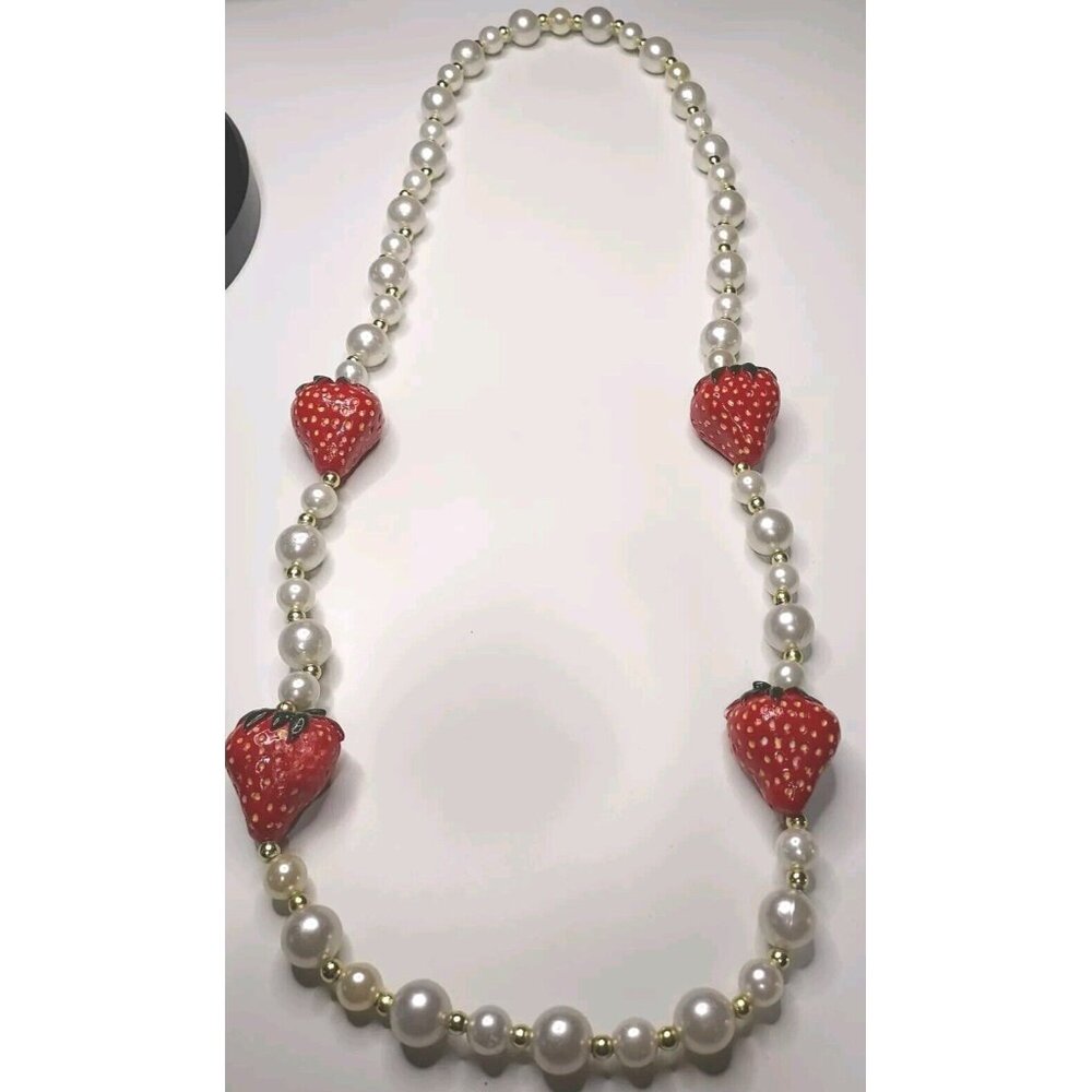 VTG Faux Pearl Gold Real Looking Strawberry Necklace Hangs 20" READ